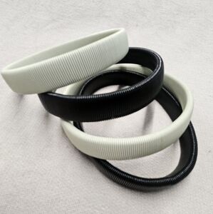 Anti Slip Metal Chain Sleeve Garters Shirt Holder Armband Unisex Black White